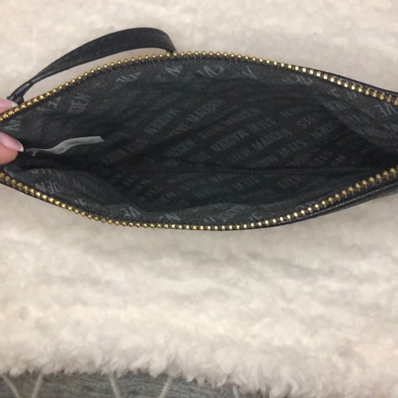 Steve Madden clutch - Picture 3 of 4